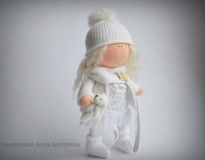 Сшить замечательную вещицу поможет выкройка куклы Снежки в натуральную величину!